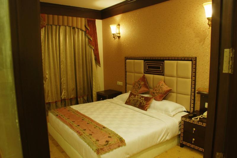 Treebo Tryst Royce New Friends Colony Hotell New Delhi Exteriör bild